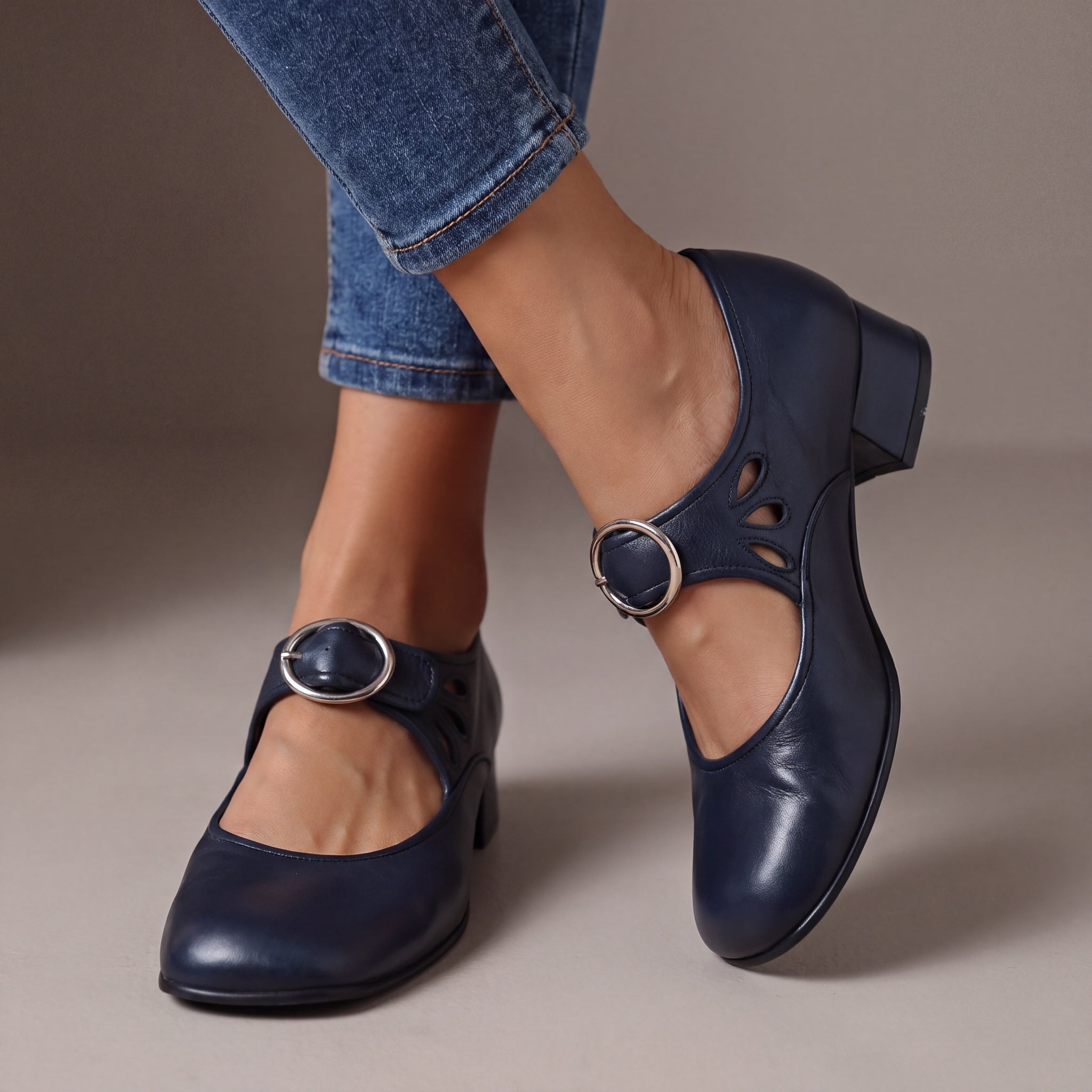 Navy Blue / 2.5